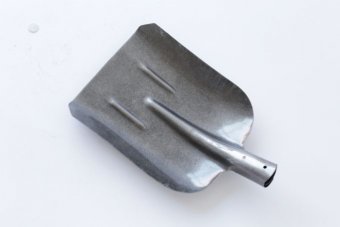  Lopata lucioasa