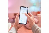 Connected Extension, 11W, 880 lm, lumina alba/colorata, compatibil Google Assistant/Alexa/Siri, 1 m,